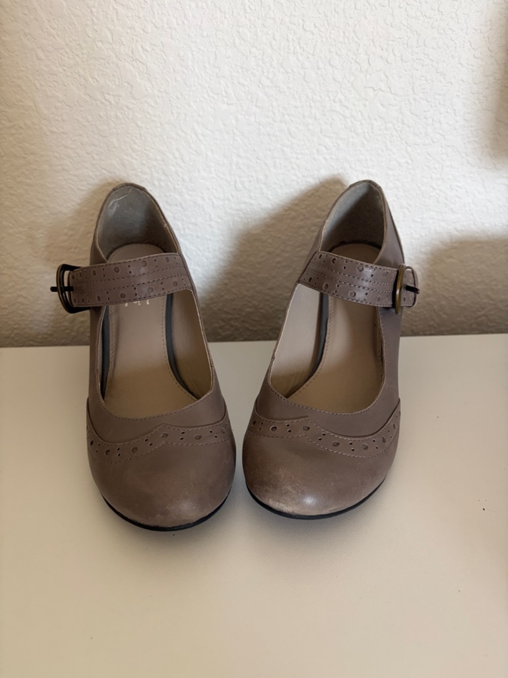 Y2K Vintage Hush Puppies Taupe Mary Jane Heels with Buckle